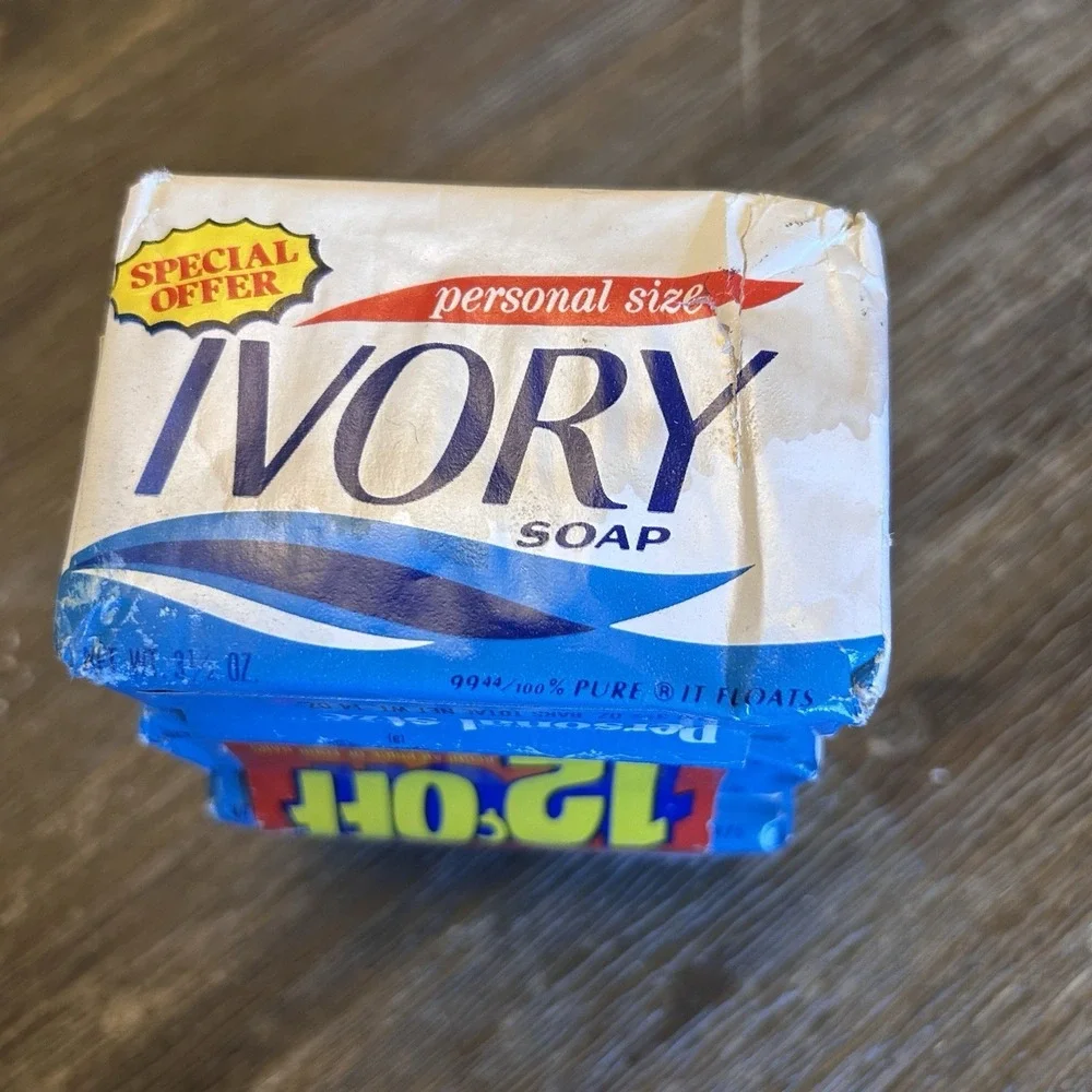 Ivory Soap 3.5 oz Soap Vintage Procter & Gamble --Lot of 4 NOS 12 Cents‎ Off